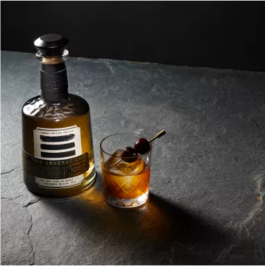 La Colonial Reposado bottle image